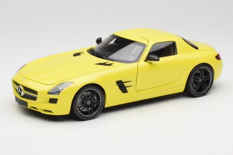 Mercedes SLS AMG C197 Žlutý Minichamps 1:18 100039022 Kov