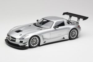 Mercedes SLS AMG GT3 C197 Street Stříbrný Minichamps 1:18 151113100 Kov