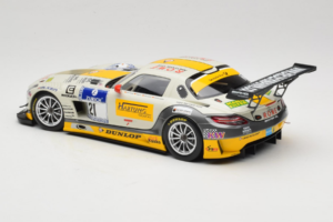 Mercedes SLS AMG GT3 #21 Rowe Racing M. Hartung / N. Heyer ADAC 24 Hours Nurburgring 2013 Minichamps 1:18 151133121 Kov – obrázek 5 z 6