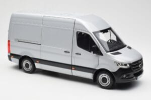 Mercedes Sprinter W907 Stříbrný Norev 1:18 183424 Kov – obrázek 6 z 8