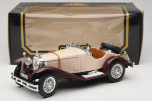 Mercedes SSK Béžový & Tmavě Červený Bburago 1:18 3009-M4 Kov – obrázek 6 z 6