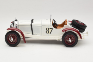 Mercedes SSKL #87 R. Caracciola Bílý 1931 Bburago 1:18 3002-P1 Kov – obrázek 3 z 6