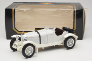 Mercedes SSKL Bílý 1931 Bburago 1:18 3002-M2 Kov – obrázek 6 z 6