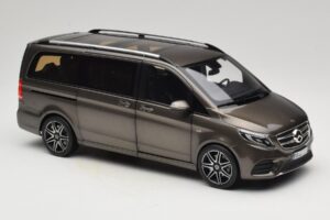 Mercedes V-Class W447 AMG Line Indium Grey Norev 1:18 183873 Kov – obrázek 6 z 8