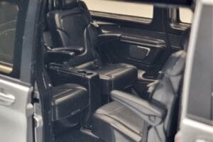 Mercedes V-Class V260 AMG Line Stříbrný Norev 1:18 183871 Kov – obrázek 9 z 10