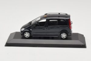 Mercedes Vaneo Tmavě Modrý Minichamps 1:43 400031200 Kov
