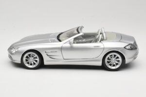 Mercedes Vision SLR Roadster Stříbrný Maisto 1:18 B66962107 Kov – obrázek 4 z 8