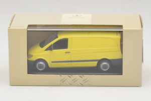 Mercedes Vito W638 Žlutý Minichamps 1:43 B67871200-R1 Kov – obrázek 4 z 4