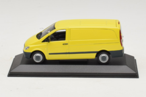 Mercedes Vito W638 Žlutý Minichamps 1:43 B67871200-R1 Kov