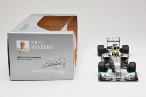 Mercedes W03 #8 N. Rosberg Mercedes AMG Petronas 2012 Minichamps 1:18 110120008 Kov – obrázek 6 z 7