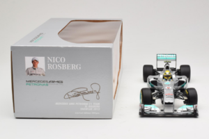 Mercedes W03 #8 N. Rosberg Mercedes AMG Petronas Showcar 2012 Minichamps 1:18 110120078 Kov – obrázek 6 z 7