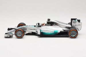 Mercedes W05 #44 L. Hamilton Mercedes AMG Petronas Malaysian Grand Prix Winner 2014 Minichamps 1:18 110140144 Kov – obrázek 3 z 7