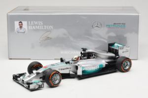 Mercedes W05 #44 L. Hamilton Mercedes AMG Petronas Malaysian Grand Prix Winner 2014 Minichamps 1:18 110140144 Kov – obrázek 7 z 7