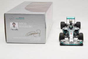 Mercedes W05 #6 N. Rosberg Mercedes AMG Petronas Abu Dhabi Grand Prix 2014 Minichamps 1:18 110140406 Kov – obrázek 6 z 7