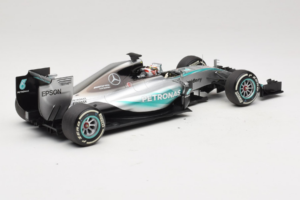 Mercedes W06 #44 L. Hamilton F1 World Champion 2015 Dealer Edition Minichamps 1:18 B66960539 Kov – obrázek 2 z 7