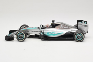 Mercedes W06 #44 L. Hamilton F1 World Champion 2015 Dealer Edition Minichamps 1:18 B66960539 Kov – obrázek 3 z 7
