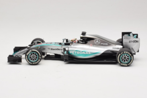 Mercedes W06 #44 L. Hamilton Mercedes AMG Petronas Australian Grand Prix Winner 2015 Minichamps 1:18 110150044 Kov – obrázek 3 z 7