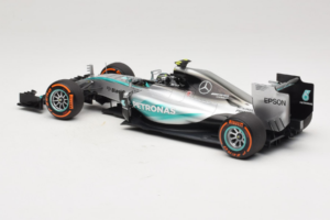 Mercedes W06 #6 N. Rosberg Mercedes AMG Petronas Japanese Grand Prix 2015 Minichamps 1:18 110150206 Kov – obrázek 5 z 7