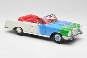Mercedes 280SE W108 Tricolor Maisto 1:18 56014 Kov – obrázek 6 z 8