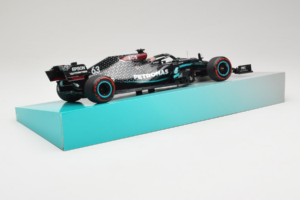 Mercedes W11 #63 G. Russell Mercedes AMG Petronas Sakhir Grand Prix 2020 Minichamps 1:18 113201663 Pryskyřice – obrázek 3 z 7