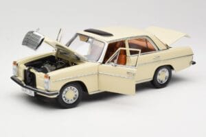 Mercedes W115 Strich 8 Krémový Sun Star 1:18 4581 Kov – obrázek 2 z 8