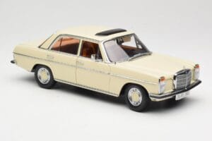 Mercedes W115 Strich 8 Krémový Sun Star 1:18 4581 Kov – obrázek 6 z 8