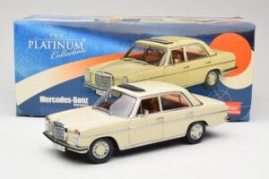 Mercedes W115 Strich 8 Krémový Sun Star 1:18 4581 Kov – obrázek 8 z 8