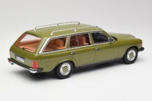 Mercedes W123 200T Cypress Zelený BoS Models 1:18 BOS008 Kov – obrázek 2 z 6