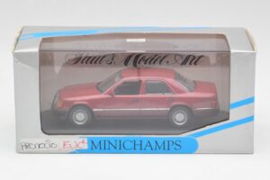 Mercedes 300D W124 Červený Minichamps 1:43 3209 Kov – obrázek 4 z 4