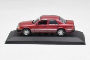 Mercedes 300D W124 Červený Minichamps 1:43 3209 Kov