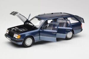 Mercedes 300D W124 T-Modell Nautical Modrý Norev 1:18 183962 Kov – obrázek 2 z 8