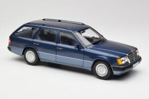 Mercedes 300D W124 T-Modell Nautical Modrý Norev 1:18 183962 Kov – obrázek 6 z 8
