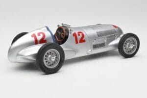 Mercedes W125 #12 R. Caracciola Grand Prix 1937 CMC 1:18 M-052 Kov – obrázek 2 z 6