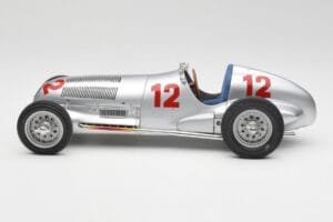 Mercedes W125 #12 R. Caracciola Grand Prix 1937 CMC 1:18 M-052 Kov – obrázek 3 z 6