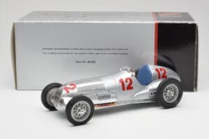 Mercedes W125 #12 R. Caracciola Grand Prix 1937 CMC 1:18 M-052 Kov – obrázek 6 z 6