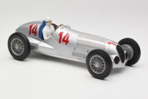 Mercedes W125 #14 Daimler-Benz AG M. von Brauchitsch 2nd Place German GP 1937 Minichamps 1:18 155373114 Kov – obrázek 4 z 6