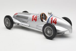 Mercedes W125 #14 Daimler-Benz AG M. von Brauchitsch 2nd Place German GP 1937 Minichamps 1:18 155373114 Kov – obrázek 5 z 6