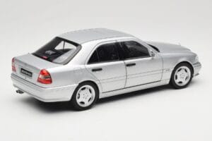 Mercedes C36 AMG W202 Silver Metallic Norev 1:18 183380 Kov – obrázek 3 z 8