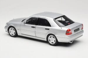 Mercedes C36 AMG W202 Silver Metallic Norev 1:18 183380 Kov – obrázek 7 z 8