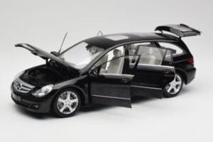 Mercedes R-Class W251 Obsidian Černý Minichamps 1:18 150034601 Kov – obrázek 2 z 8