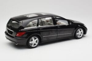 Mercedes R-Class W251 Obsidian Černý Minichamps 1:18 150034601 Kov – obrázek 3 z 8