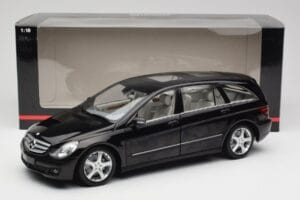 Mercedes R-Class W251 Obsidian Černý Minichamps 1:18 150034601 Kov – obrázek 8 z 8