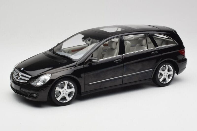 Mercedes R-Class W251 Obsidian Černý Minichamps 1:18 150034601 Kov