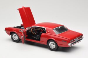 Mercury Cougar XR-7 Červený Sun Star 1:18 1541 Kov – obrázek 5 z 8
