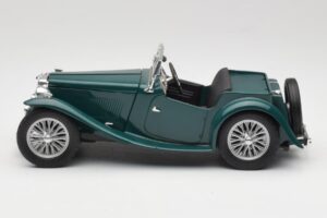 MG TC Midget Shires Green Road Legends 1:18 92468 Kov – obrázek 4 z 8
