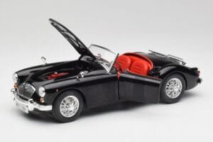 MGA English Roadster Černý Revell 1:18 84559091 Kov – obrázek 2 z 8