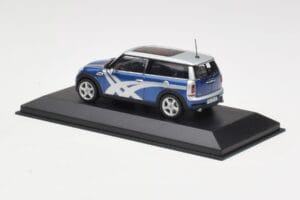 Mini Clubman R55 Cooper S Blue Metallic Onitsuka Tiger Minichamps 1:43 403138676 Kov – obrázek 3 z 4