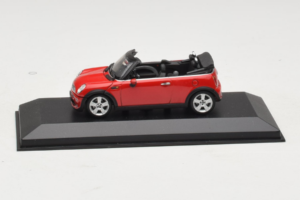 Mini Cooper R52 Kabriolet Červený Minichamps 1:43 431138230 Kov