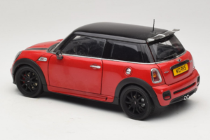 Mini Cooper John Cooper Works R56 Červený & Černý Kyosho 1:18 80430419909 Kov – obrázek 7 z 8