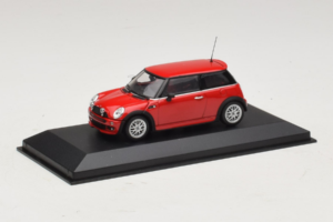 Mini Cooper One R50 Aero Červený Minichamps 1:43 431138272 Kov – obrázek 3 z 4